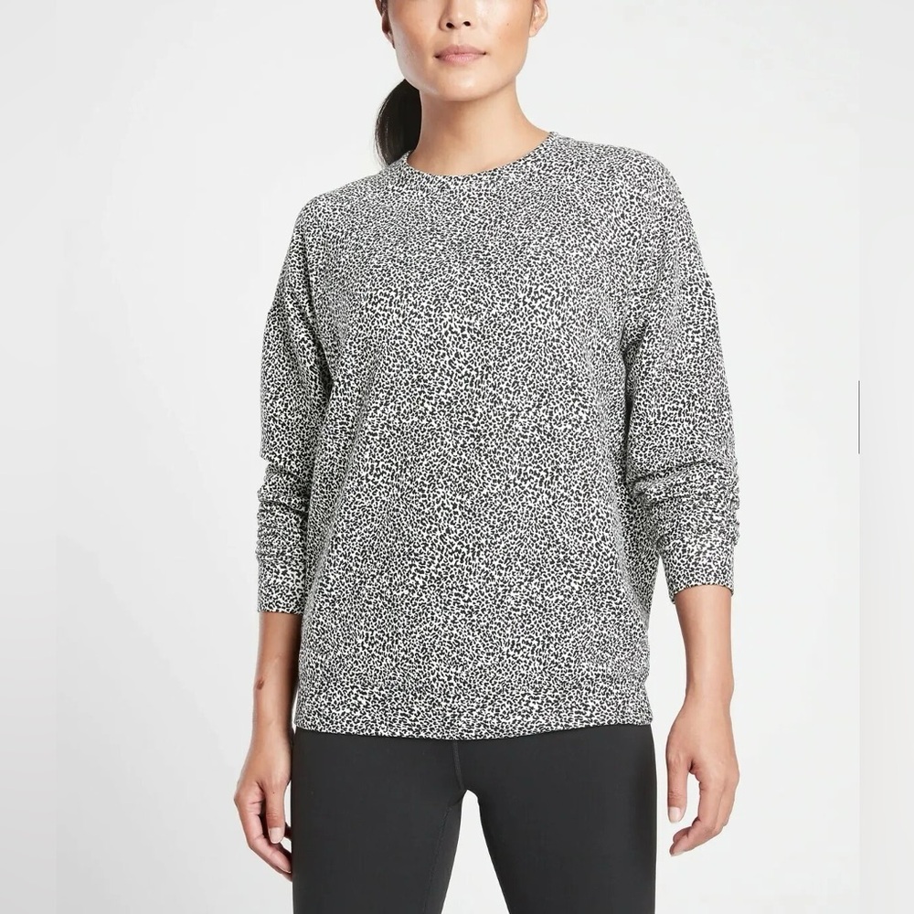 Athleta Studio to Street Crewneck Sweatshirt size small like new